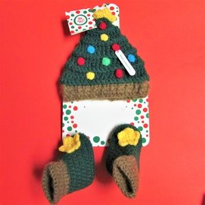 NEW Set Hand Crocheted Christmas Hat & 4" Booties